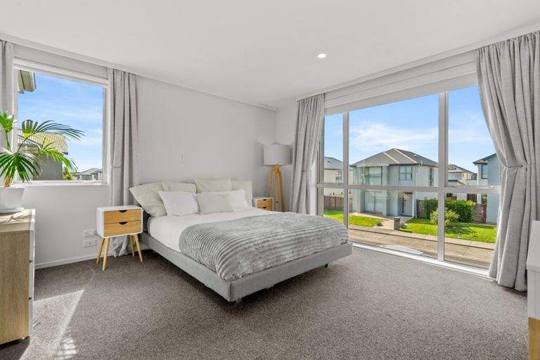Photo of property in 16 Hakaro Way, Takanini, 2112