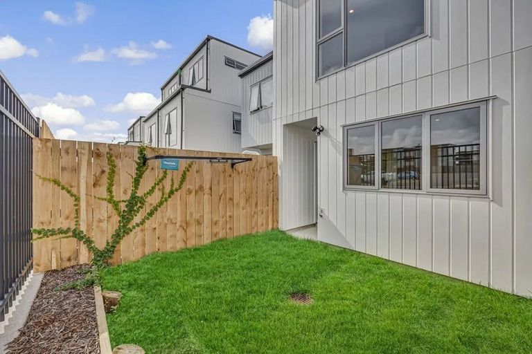 Photo of property in 125 Ngae Place, Mangere East, Auckland, 2024