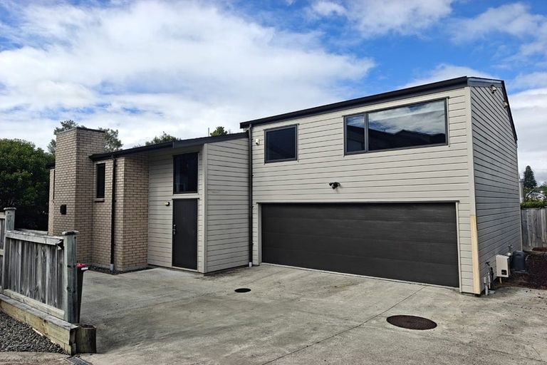 Photo of property in 22d Dallinghoe Crescent, Milford, Auckland, 0620
