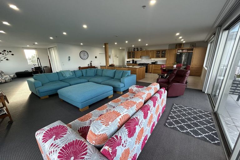 Photo of property in 2/51 Dive Crescent, Tauranga, 3110