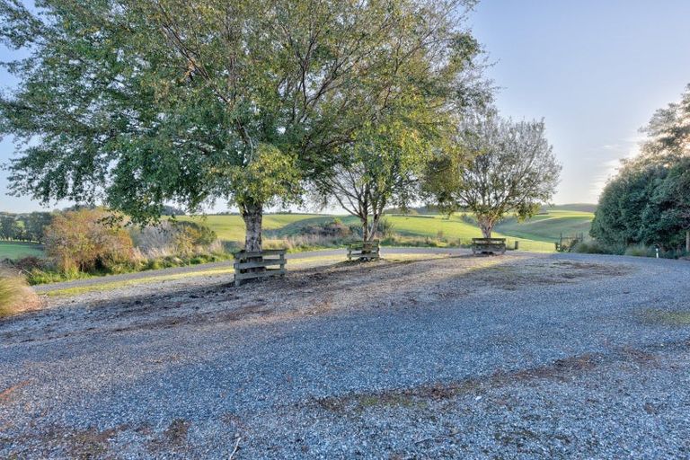 Photo of property in 22 Glenham School Road, Glenham, Wyndham, 9891