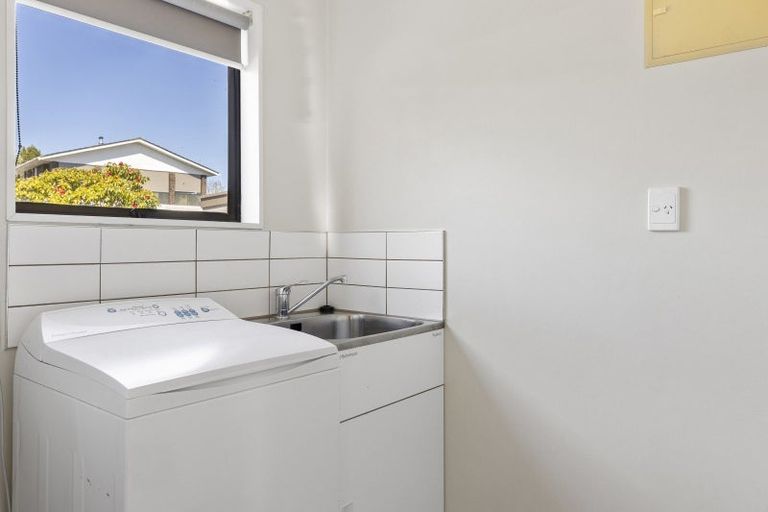 Photo of property in 5 Kempton Place, Richmond Heights, Taupo, 3330