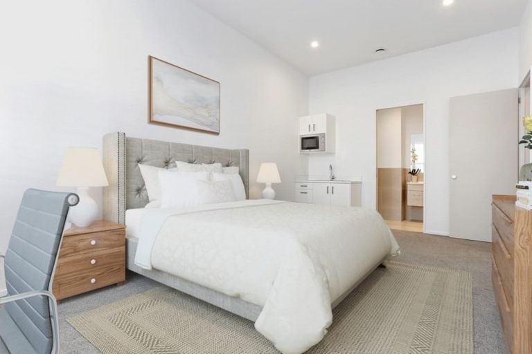 Photo of property in 84 Hobsonville Point Road, Hobsonville, Auckland, 0616