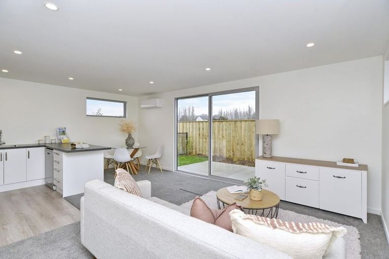 Photo of property in 18 Oakmill Drive, Casebrook, Christchurch, 8051