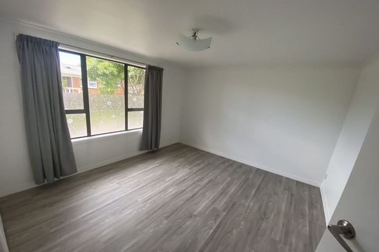 Photo of property in 65 Astley Avenue, New Lynn, Auckland, 0600