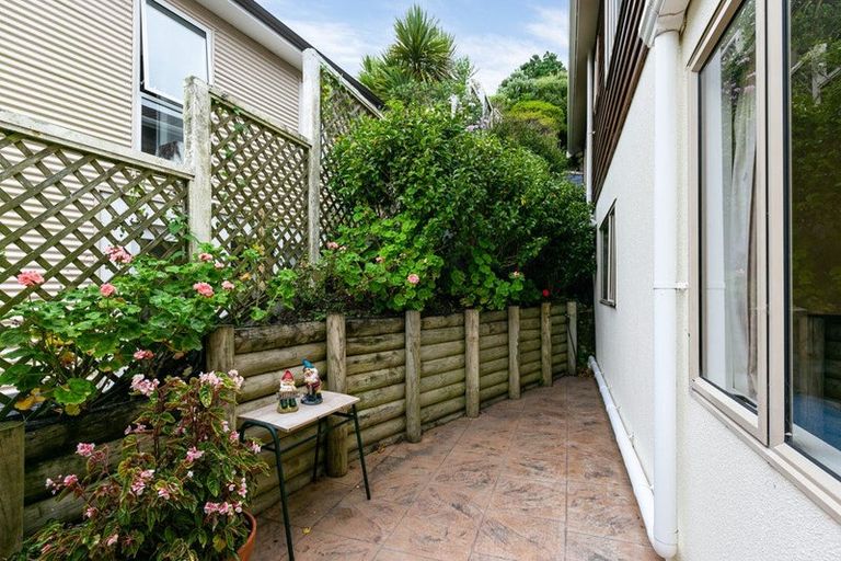 Photo of property in 102a Parkvale Road, Karori, Wellington, 6012