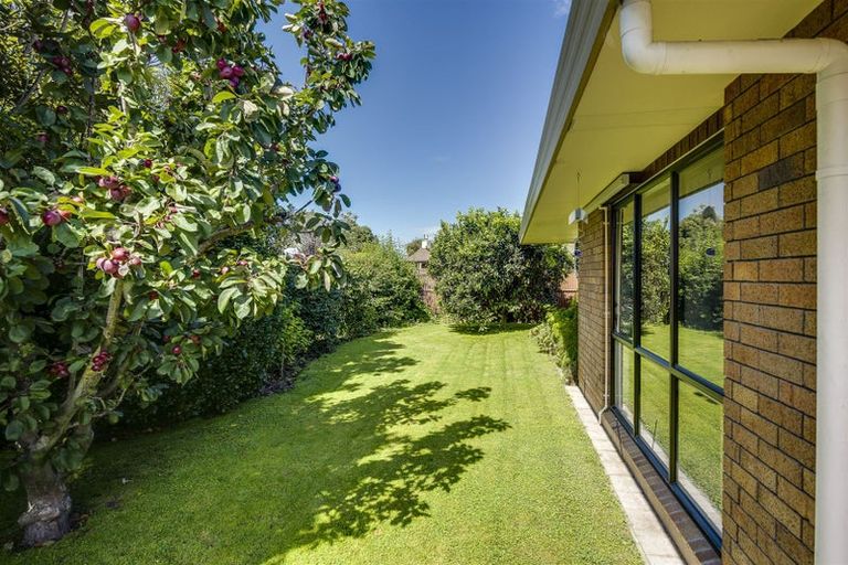 Photo of property in 32 Kotuku Place, Taradale, Napier, 4112
