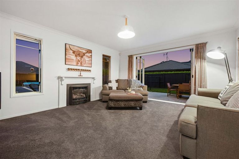 Photo of property in 14 Rosewood Court, Huntington, Hamilton, 3210