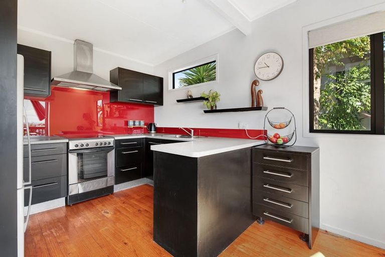 Photo of property in 12 Norfolk Road, Stanmore Bay, Whangaparaoa, 0932