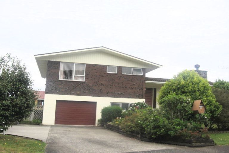 Photo of property in 12 Saunders Place, Te Puke, 3119