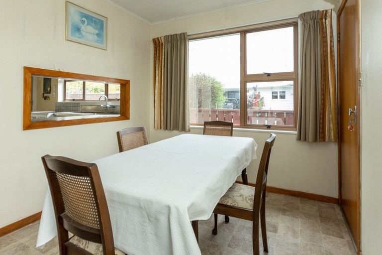 Photo of property in 2a Murphy Road, Taradale, Napier, 4112