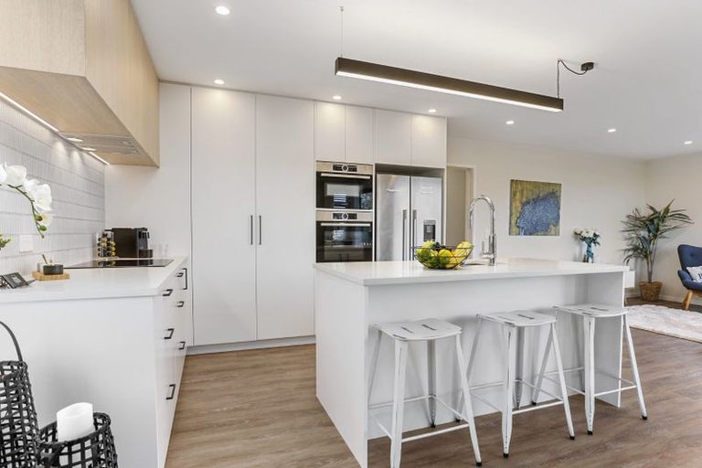 Photo of property in 53a Red Beach Road, Red Beach, 0932