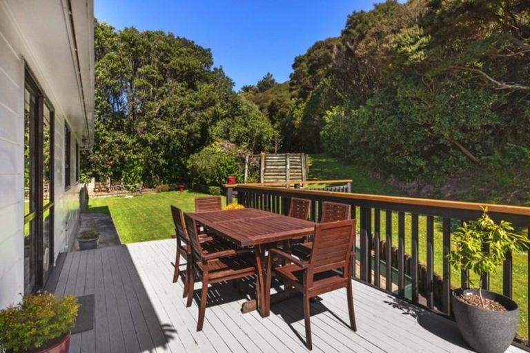 Photo of property in 14 Longitude Place, Whitby, Porirua, 5024