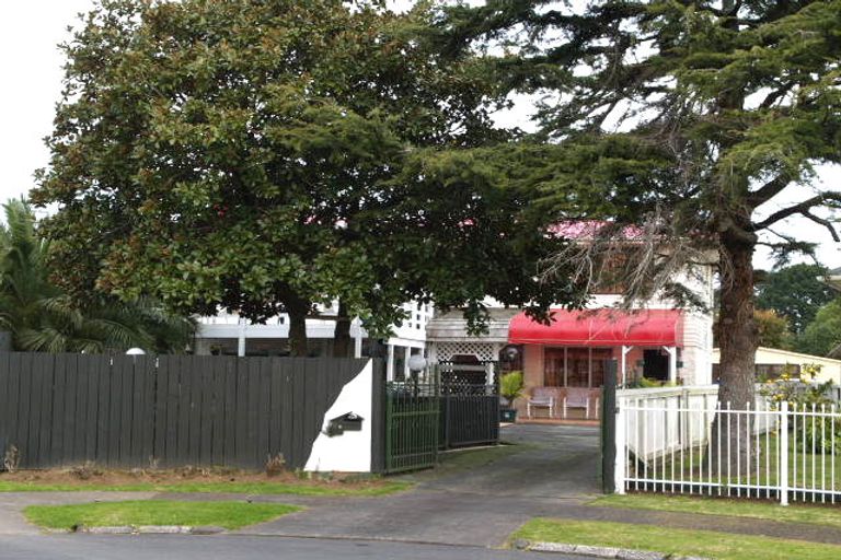 Photo of property in 25 Geoffrey Place, Mangere East, Auckland, 2024