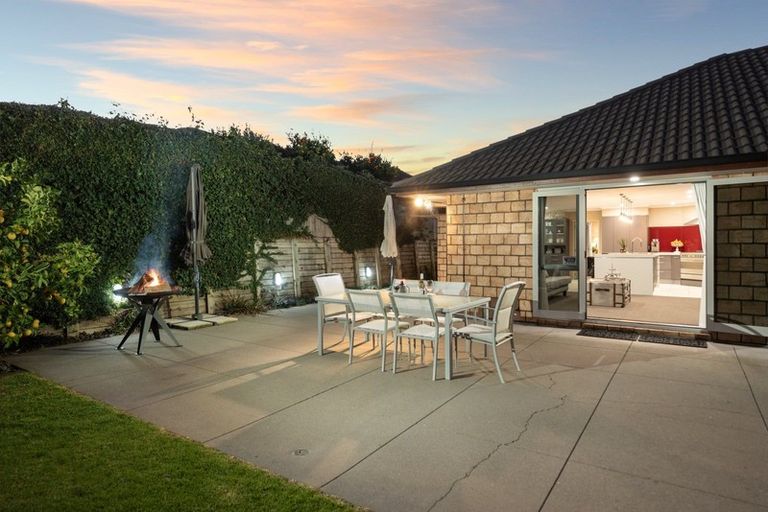 Photo of property in 38 Merriman Place, Pyes Pa, Tauranga, 3112