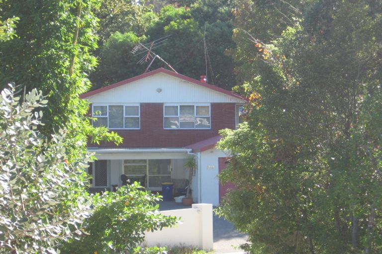 Photo of property in 2/722 Beach Road, Browns Bay, Auckland, 0630