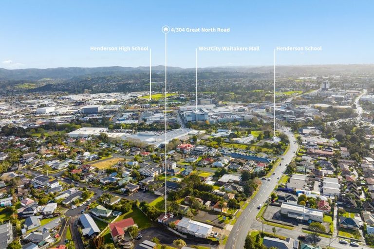 Photo of property in 4/304 Great North Road, Henderson, Auckland, 0612