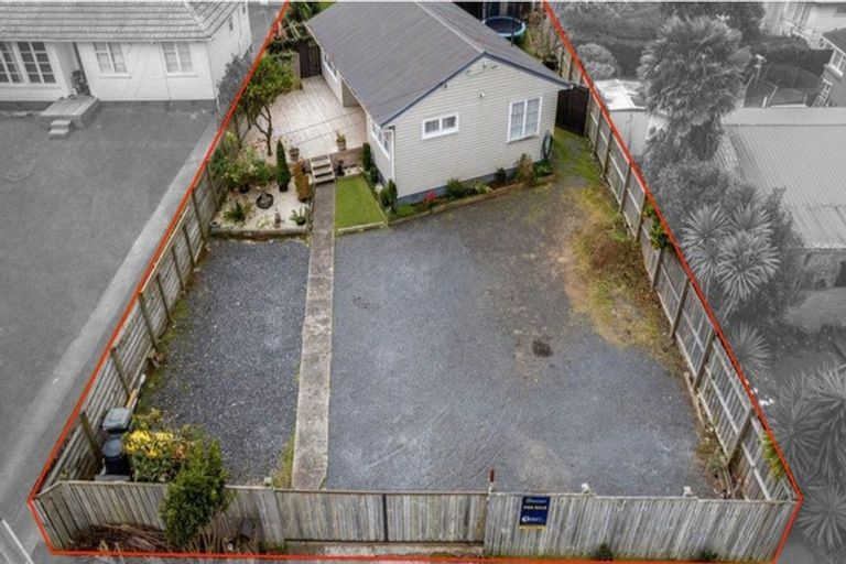 Photo of property in 5 Tui Crescent, Manurewa, Auckland, 2102