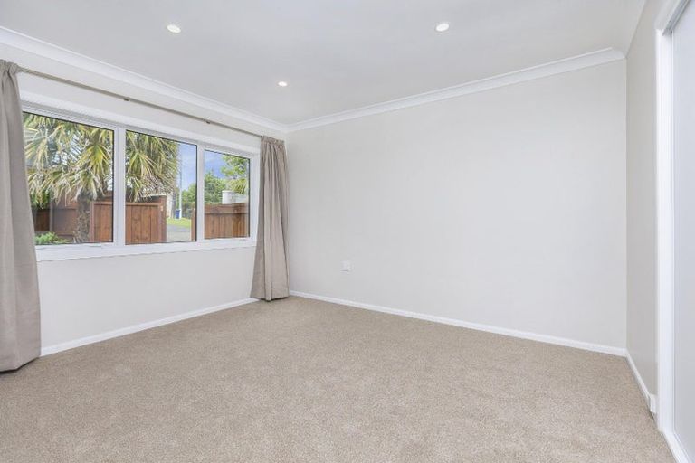 Photo of property in 1/184 Forrest Road, Forrest Hill, Auckland, 0620