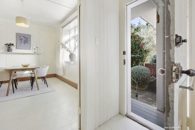 Photo of property in 354 The Parade, Island Bay, Wellington, 6023