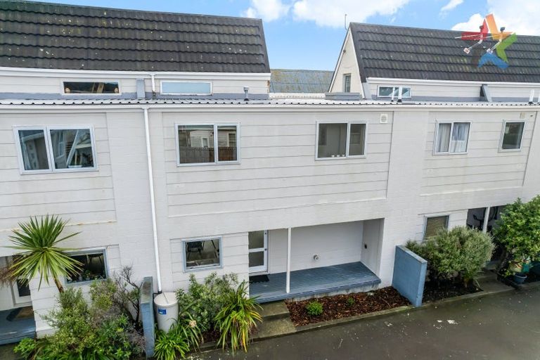 Photo of property in 74f4 Freyberg Street, Lyall Bay, Wellington, 6022