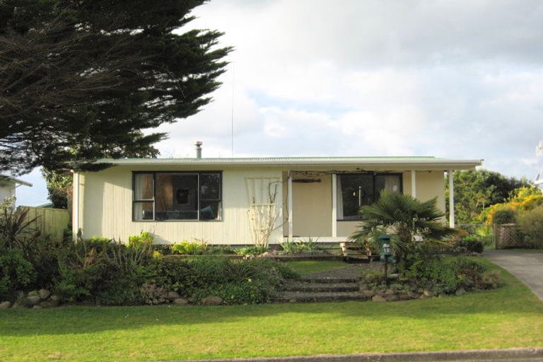 Photo of property in 106 Patuwai Drive, Whangamata, 3620