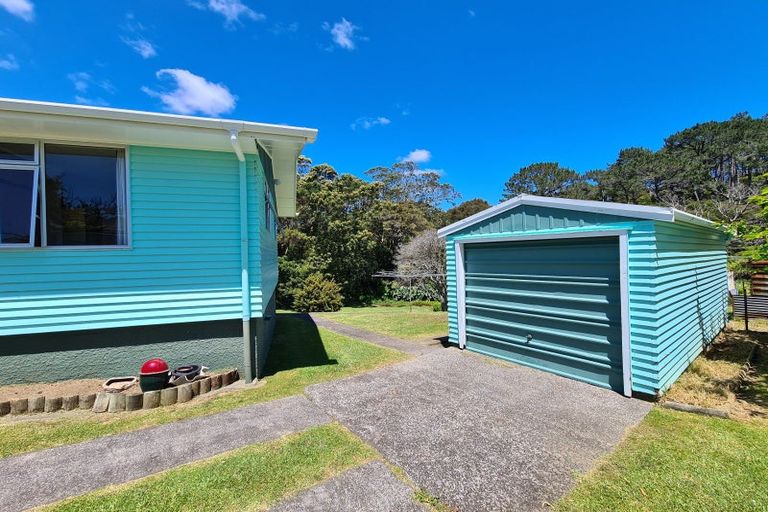 Photo of property in 109 Huaroa Street, Coromandel, 3506