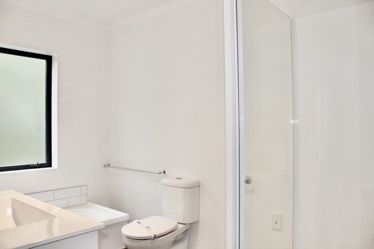 Photo of property in 4 Pangu Way, Mangere, Auckland, 2022