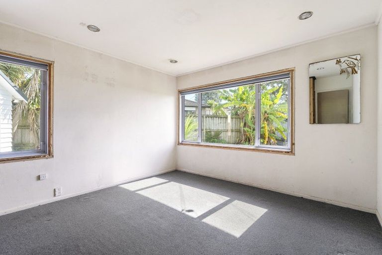 Photo of property in 103a Roberts Road, Te Atatu South, Auckland, 0610