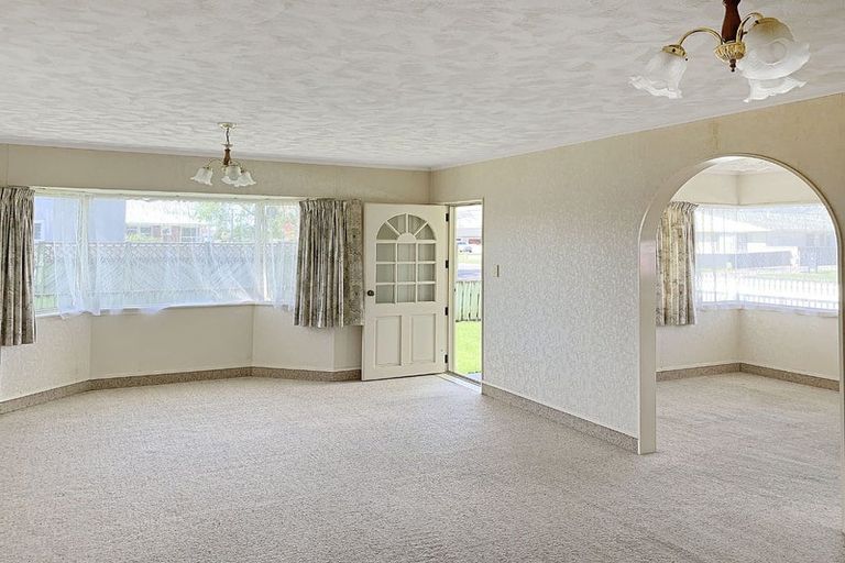Photo of property in 81 Winchester Street, Levin, 5510
