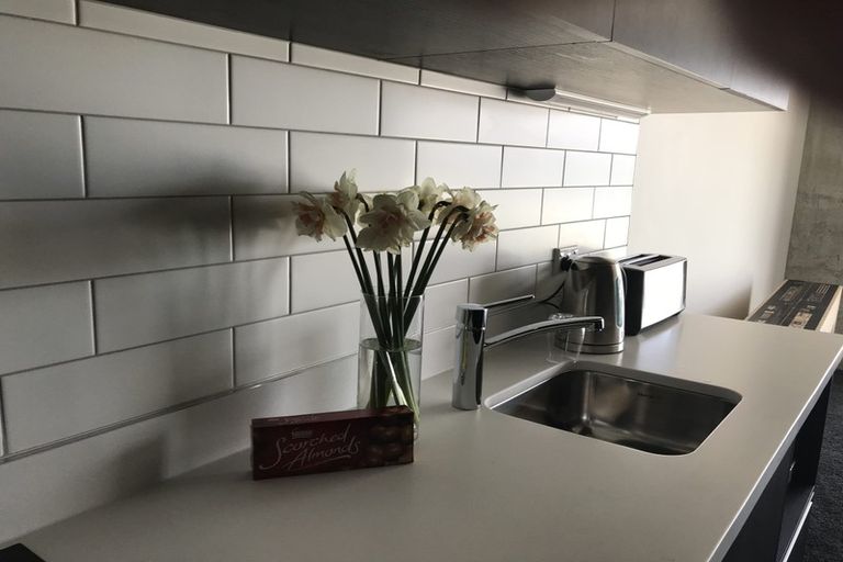 Photo of property in Frame Apartments, 1601/111 Molesworth Street, Thorndon, Wellington, 6011
