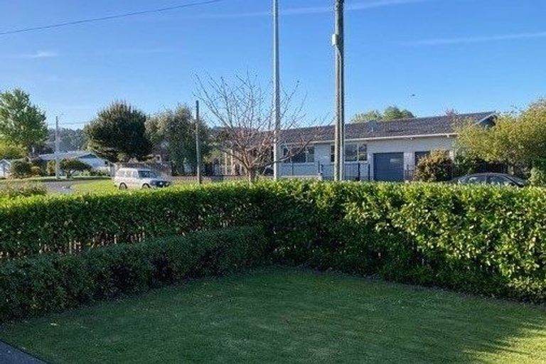 Photo of property in 6 Neeve Road, Taradale, Napier, 4112