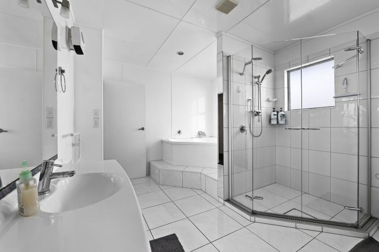 Photo of property in 11d Tawa Street, Inglewood, 4330