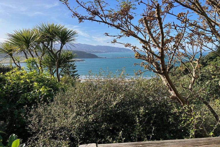 Photo of property in 4 Sunglow Avenue, Melrose, Wellington, 6023