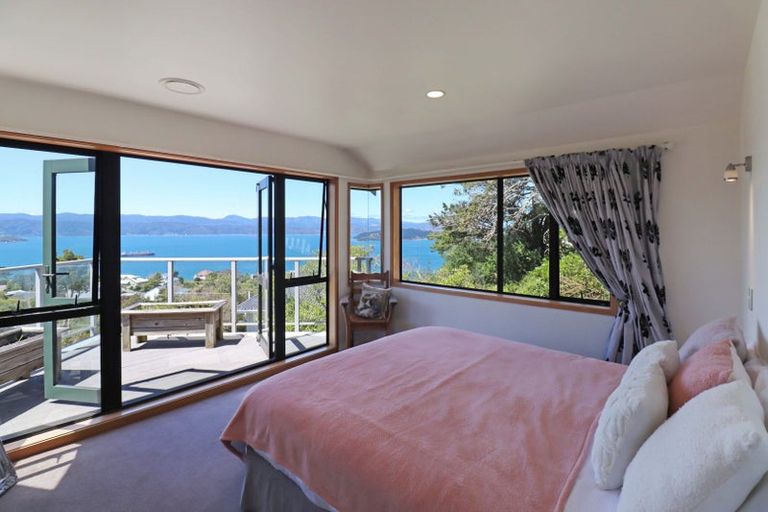 Photo of property in 15a Waru Street, Khandallah, Wellington, 6035