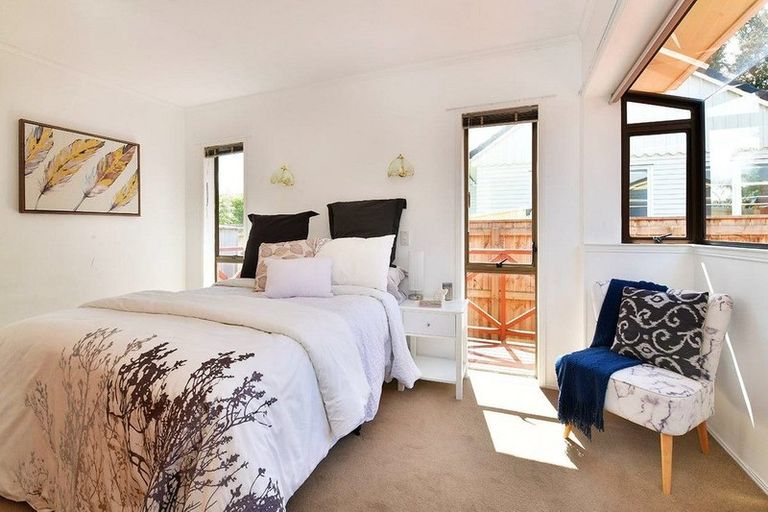 Photo of property in 2/428 Hibiscus Coast Highway, Orewa, 0931