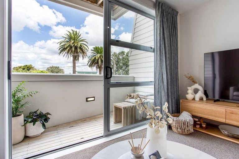 Photo of property in 25/3 Riverside Road, Orewa, 0931