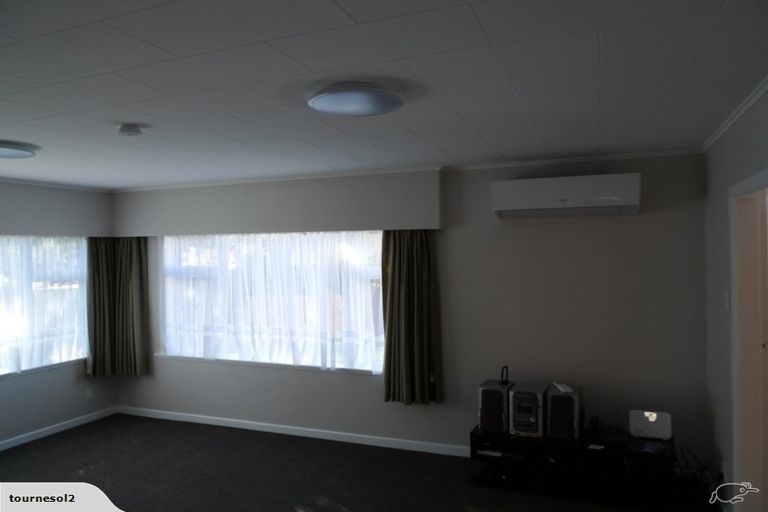 Photo of property in 15 Moselle Street, Island Bay, Wellington, 6023