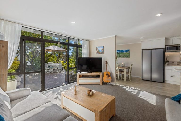 Photo of property in 15/61a Birkdale Road, Birkdale, Auckland, 0626