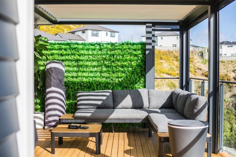 Photo of property in 156 Navigation Drive, Whitby, Porirua, 5024