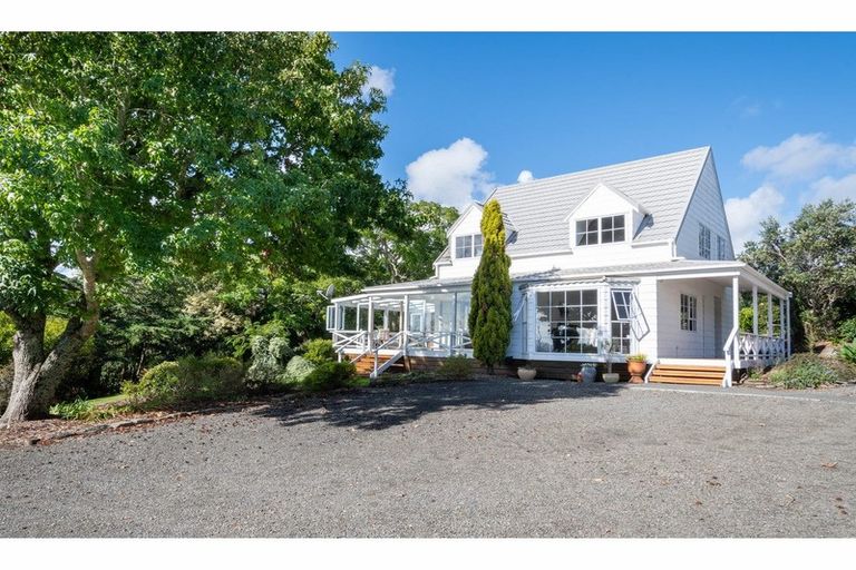 Photo of property in 147 Mangakura Road, Helensville, 0875