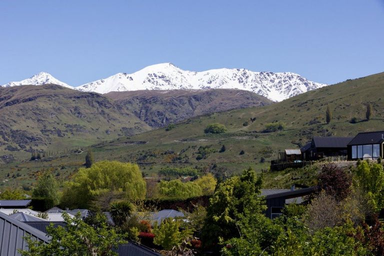 Photo of property in 6 Oxfordshire Avenue, Lower Shotover, Queenstown, 9304