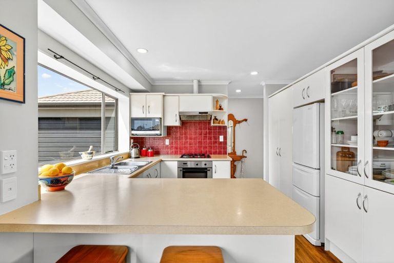 Photo of property in 13 Aintree Place, Taradale, Napier, 4112