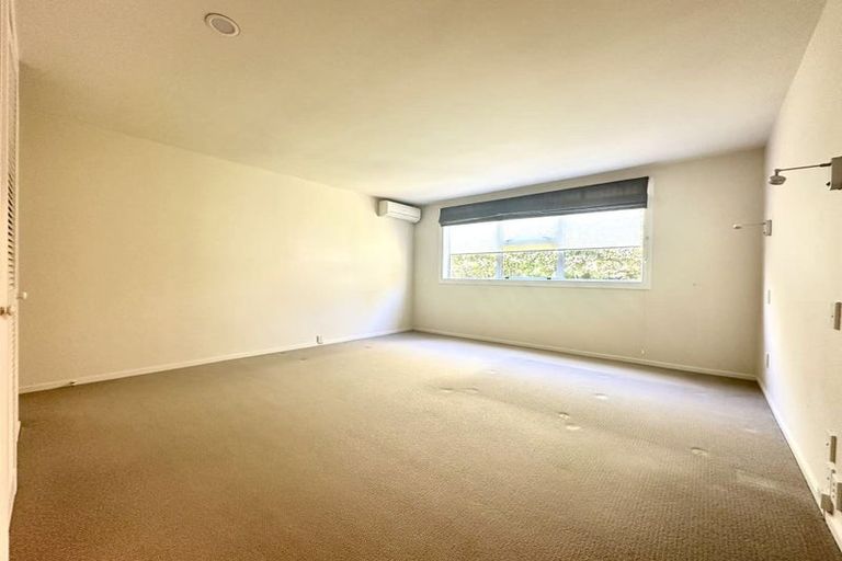 Photo of property in 19 Newhaven Terrace, Mairangi Bay, Auckland, 0630