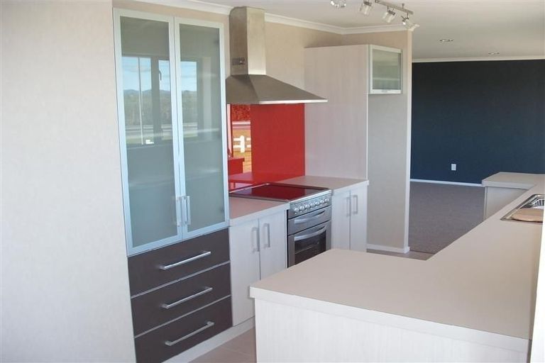 Photo of property in 6 Ambedkar Way, Pukekohe, 2120