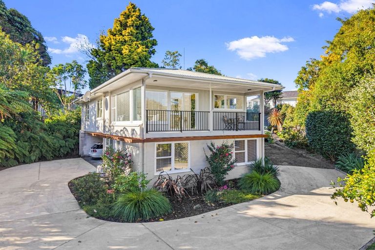 Photo of property in 46b Grand Vue Road, Kawaha Point, Rotorua, 3010