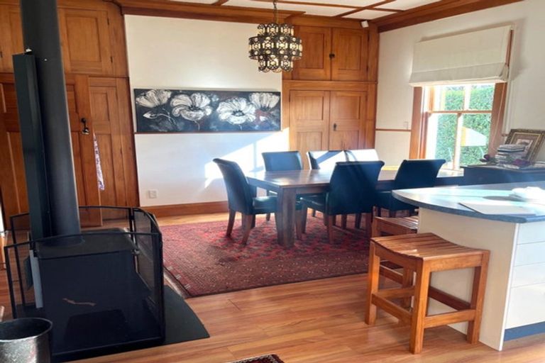 Photo of property in 44 Victoria Street, Carterton, 5713