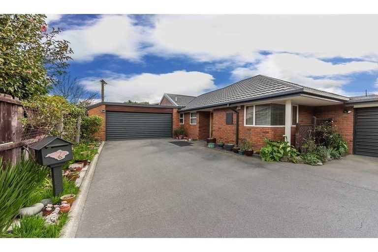 Photo of property in 6/61 Waimairi Road, Upper Riccarton, Christchurch, 8041