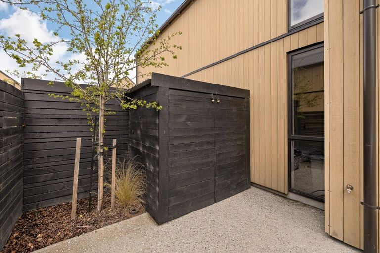 Photo of property in 62 Casterway Crescent, Jacks Point, 9371