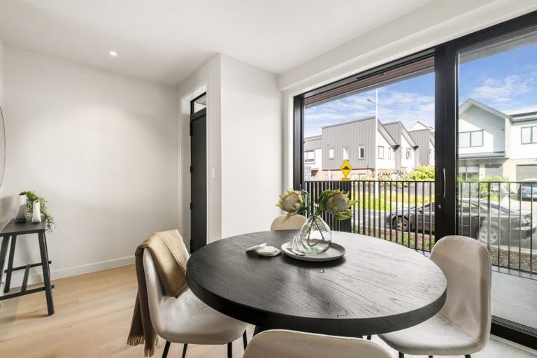 Photo of property in 11b Windlass Street, Long Bay, Auckland, 0630